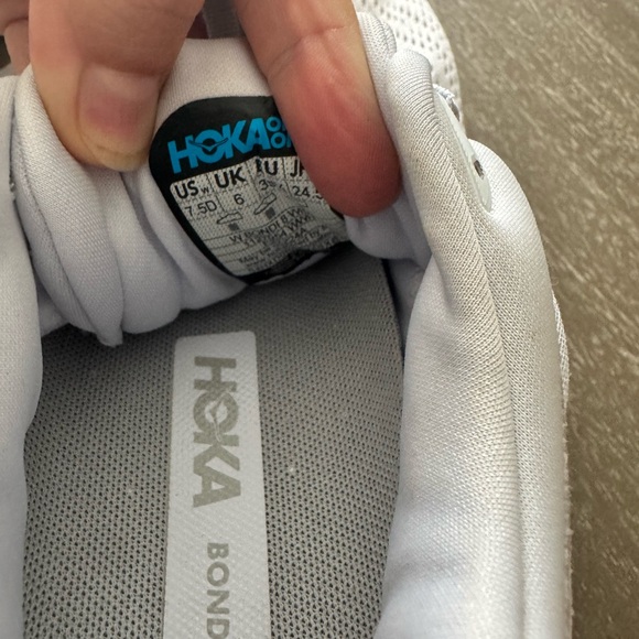Hoka White Bondi 8 one one Running Shoes - Picture 6 of 6